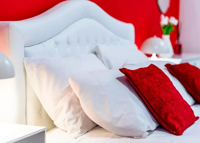 Red Chic Apartament